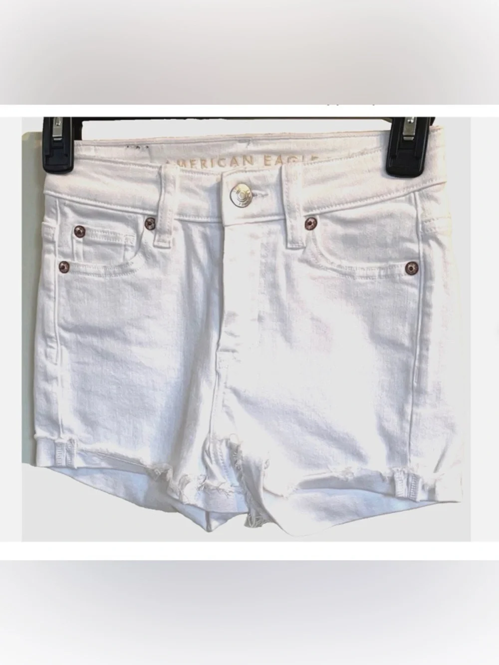 American Eagle White Denim Mom Shorts Size 000 High Rise Stretch Frayed Hem